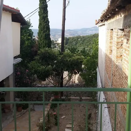 Traditional House Katúna