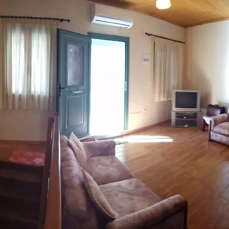 Traditional House Katúna